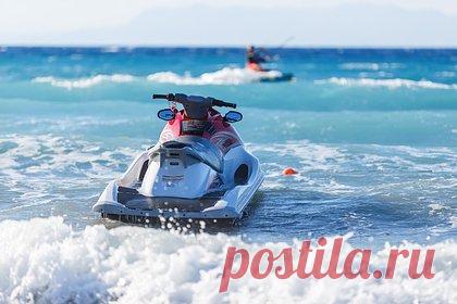 Турист пошел кататься на гидроцикле на популярном курорте Азии и не выжил