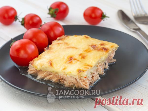 Простое блюдо для ценителей промысловой красной рыбы (приправленное сливками и сыром).