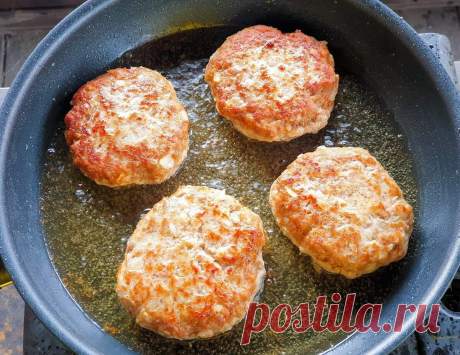 Новый способ приготовления котлет. Получаются в разы сочнее и вкуснее. Куриные или рыбные в том... Благодаря этому интересному способу приготовления (не совсем обычному) котлеты всегда получаются фантастически сочными и невероятно вкусными