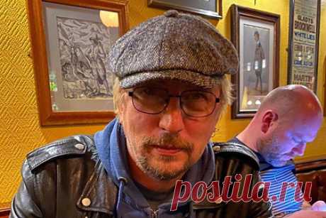 Сооснователь группы «Ногу свело!» отказался обращаться в полицию после нападения. Сооснователь российской рок-группы «Ногу свело!» Антон Якомульский решил не писать заявление в полицию после нападения стрельбы. Музыкант не стал подтверждать свое обращение в правоохранительные органы. Якомульский также отметил, что не хочет обсуждать данное происшествие до выяснения всех обстоятельств.