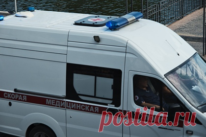 Четыре человека получили ранения на свадьбе в российской республике. Четыре человека получили ранения на свадьбе в российской республике: в Карачаево-Черкесии мужчина выстрелил из охотничьего ружья в землю, но дробь рикошетом ранила нескольких гостей. Предварительно известно, что это было ружье ИЖ-27М. Пострадавших госпитализировали в срочном порядке.
