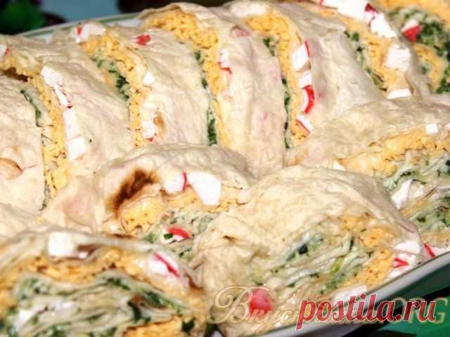 Лаваш с крабовыми палочками.