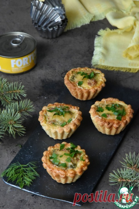 Мини пироги с тунцом и брокколи – кулинарный рецепт