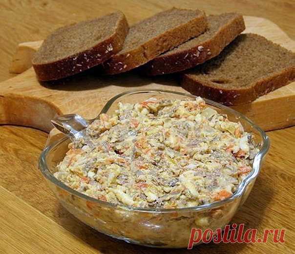 Салaт с морковью и печенью - питательный салат, который совершенно безвреден для талии 
 На 100 гр - 79.38 ккал  белки - 7.66  жиры - 2.10  углеводы - 7.69 

куриная печень - 300г
3 морковки - 180г
Показать полностью…