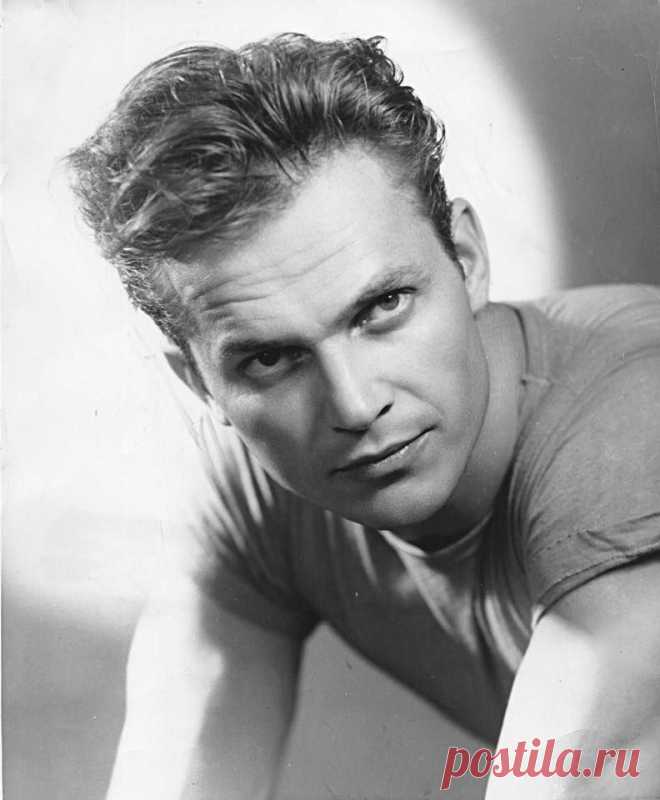 Ральф Микер