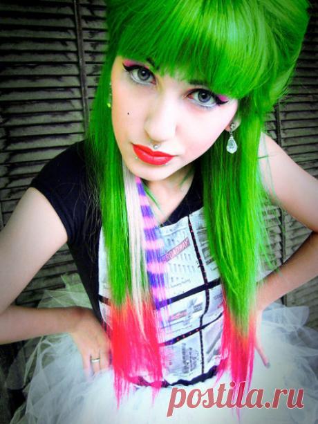 Зеленые волосы (41 фото): видео-инструкция по покраске своими руками, как избавиться от оттенка, краска яркого цвета, фото и цена