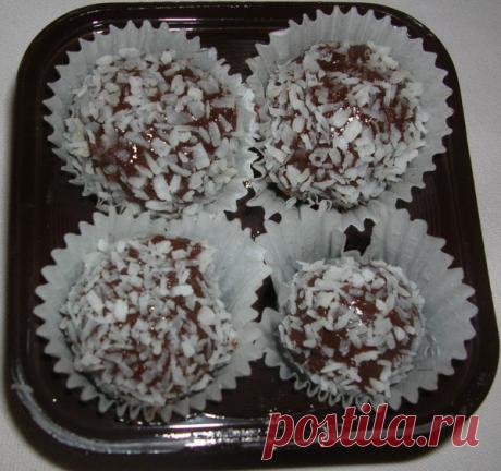 Конфеты Бригадейро (Brigadeiro) &laquo;Все, что мне в жизни нравится, &ndash; либо безнравственно, либо от этого полнеют.&raquo; Франсуа VI де Ларошфуко, французский писатель Бразильская радость в моем…