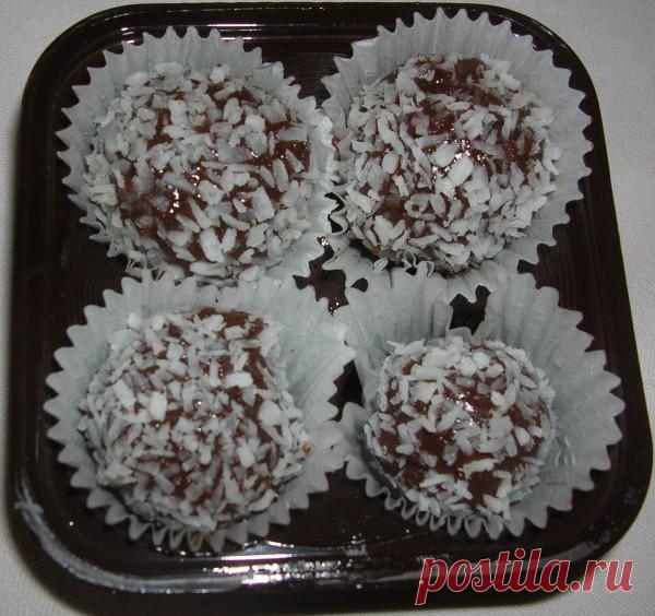 Конфеты Бригадейро (Brigadeiro) «Все, что мне в жизни нравится, – либо безнравственно, либо от этого полнеют.» Франсуа VI де Ларошфуко, французский писатель Бразильская радость в моем…