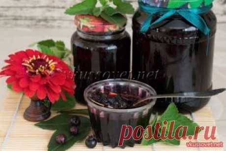 Варенье из ирги на зиму Варенье из ирги на зиму
Простой рецепт приготовления варенья из ирги на зиму. Лето самая пора сбора урожая, в том числе и ягодного. Сегодня мы будем варить простое варенье, без добавления воды – только собственный сок этой ягодки, с небольшим добавлением сахара. Варенье, приготовленное по этому