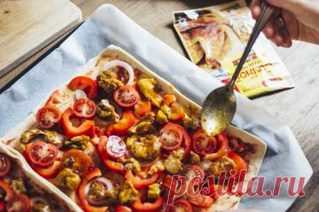 Пицца с курицей карри на слоеном тесте - пошаговый рецепт с фото - как приготовить, ингредиенты, состав, время приготовления - Леди Mail.Ru