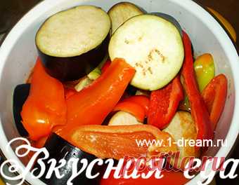 Ассорти из баклажанов, помидоров и болгарского перца на зиму. - Вкусная еда