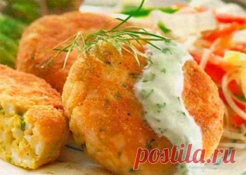 Гороховые котлеты 
Необычные и вкусные гороховые котлеты.
Ингредиенты:

300-400 г гороха
100 г манной крупы
1-2 луковицы
панировочные сухари
рубленая зелень петрушки
соль и перец - по вкусу
растительное масло для жарки…