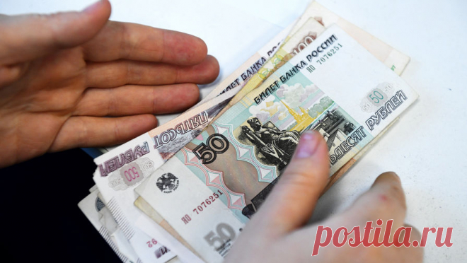 В Минтруде объяснили порядок начисления налогового "кешбэка" для семей с детьми. Министерство труда и социальной защиты РФ разработало и внесло в Правительство федеральный законопроект "О ежегодной выплате работающим родителям, имеющим двух и более детей". Об этом сообщает РБК. В сопроводительной записке к ...