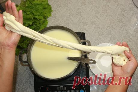 Приготовила сыр Моцарелла из 2-х ингредиентов за 30 минут по популярному рецепту из Ютуба: показываю, что получилось | Мастерская идей | Яндекс Дзен