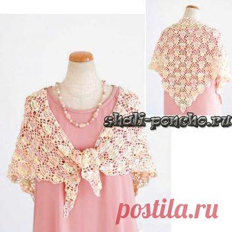 Маленькая шаль в нежных тонах