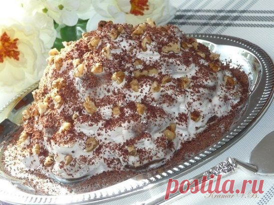 Пряничный тортик.
Очень простой тортик без выпечки)))))
Нам понадобится:
шоколадные пряники 500 гр
сметана (15%-20%) 500 мл
сахар 150 гр
ананасы консервированные (резанные)1 банка
грецкие орехи
шоколадная стружка
Пряники разрезать на две части. Сметану соединить с сахаром и хорошо перемешать. Обмакнуть дольки пряников в сметану и уложить на тарелку. Добавить кусочки ананасов. Сформировать горку, чередовать: слой пряников, слой ананасов. Оставшейся сметаной полить сверху. П...