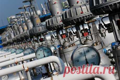 Венгрия договорилась с «Газпромом» об отсрочке платежей. Венгерская энергетическая компания MVM договорилась с «Газпромом» об отсрочке платежей за поставляемый газ, пишет Index со ссылкой на слова министра экономического развития страны Мортона Надя. Наличие возможности откладывать оплату газа в течение зимы повышает финансовую стабильность группы, пишет издание.