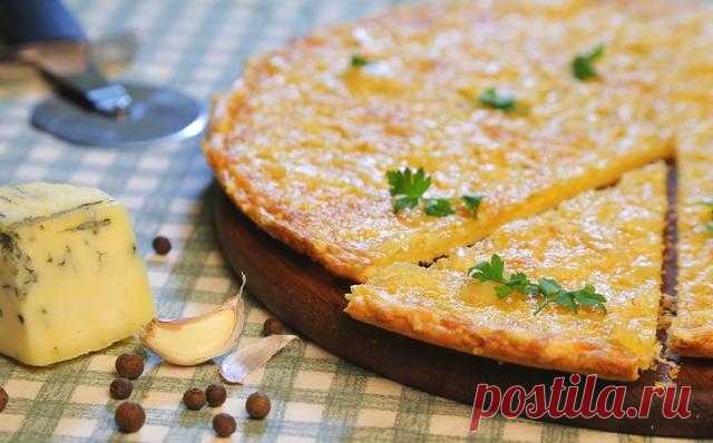 Рецепт итальянской пиццы «4 сыра» (Pizza ai quattro formaggi)День пиццы Готовить пиццу 4 сыра (Pizza ai quattro formaggi или four cheese pizza) очень просто – достаточно иметь четыре разных сорта сыра, хорошую основу, оливковое масло, и горячую духовку.







Состав прод…