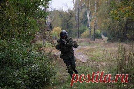 Стало известно о попытках прорыва ВСУ в Херсонской области с трех направлений. Глава Херсонской области Владимир Сальдо сообщил, что Вооруженные силы Украины (ВСУ) предприняли попытки прорваться в регион с трех направлений. По его словам, направлявшихся со стороны Николаева военных не пропустили союзные силы, то же самое — в Давыдов Броде, На севере ВСУ удалось прорваться на территорию области.