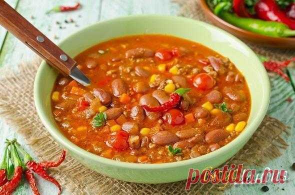 Мексиканский суп Чили Кон Карне.
=1 кг говяжьего фарша
300 г лука
500 г фасоли отварить
215 г моркови
1 шт. острого перца
70 г томатной пасты
2 ч. л. молотой паприки
280 г болгарского перца
0,5 ч. л. красного острого перца
0,5 ч. л. черного молотого перца
650 г помидор или домашнего томата
390 г (240 без воды) консервированной кукурузы
~ 900 мл воды
Соль по вкусу

На 5-ти литровый казан.