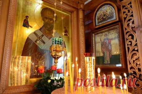 Бабушка в церкви стояла и шептала возле иконы Николая Чудотворца и рассказала мне короткую молитву из одной строки. | Молитвы на каждый день | Яндекс Дзен