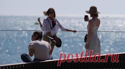 Синоптики предупредили о возвращении жары до +37 °С в Краснодарский край 26—27 июля. В Краснодарском крае ожидается жара в ближайшие дни. Во вторник, 25 июля, дневная температура составит до +33 °С. Читать далее