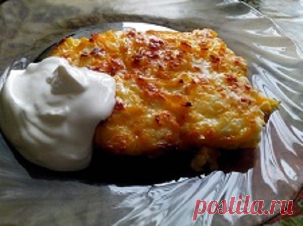 Творожная запеканка с тыквой в духовке. Мой пошаговый фоторецепт Запеканки люди полюбили за то, что их можно приготовить быстро и просто. Главное, чтобы был связующий компонент, например, яйца. Готовить их можно из любых продуктов, что окажется на данный момент в холодильнике. Для их приготовления можно использовать творог, картошку, капусту, макароны. Даже из оставшейся с вечера каши, будь то манная, пшенная или рисовая, тоже можно ...