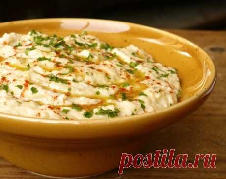 Babaganoush : соус из печеных баклажан.