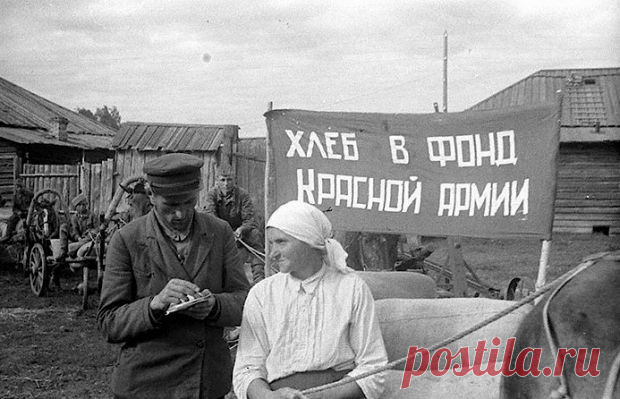 Бригадир.
Был приказом по части отмеченный,
И я выписку эту храню…
Он вернулся домой покалеченный
И пил водку по пять раз на дню.
Он махал костылями как крылами,
Песни пел по пути в сельсовет…