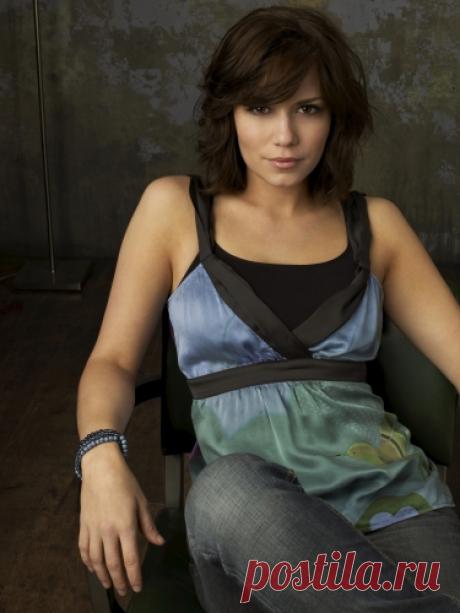 Бетани Джой Ленц( Галеотти)