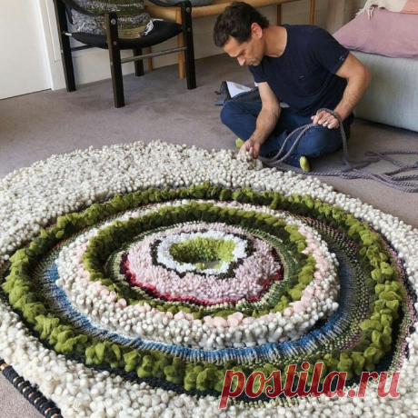 Фактурный ковер (крючком?)