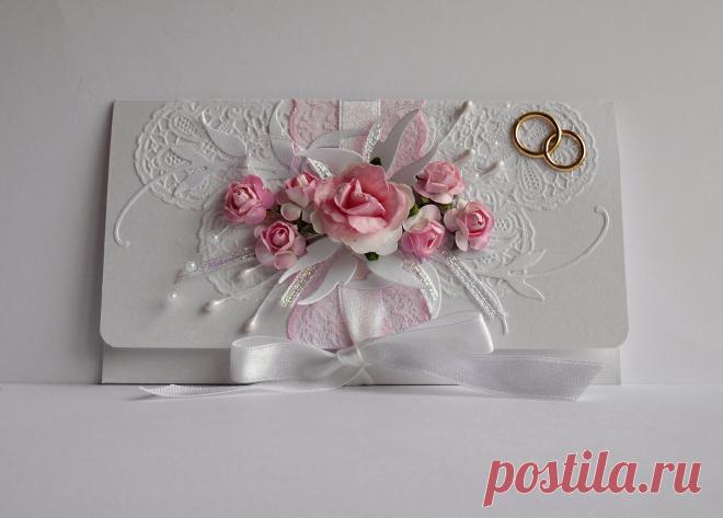 За дверью чердачка