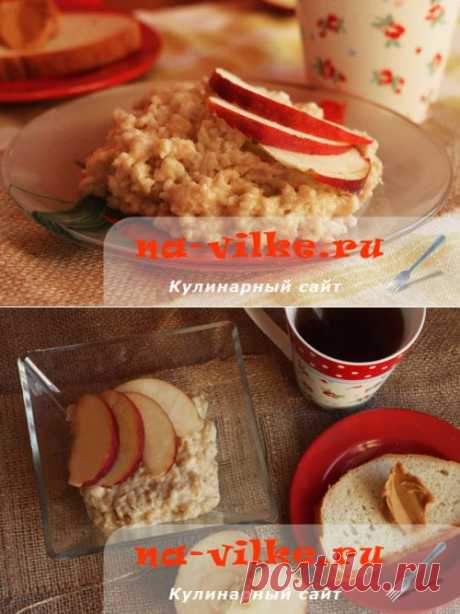 Овсяная каша с арахисовой пастой и яблоком - рецепт с фото