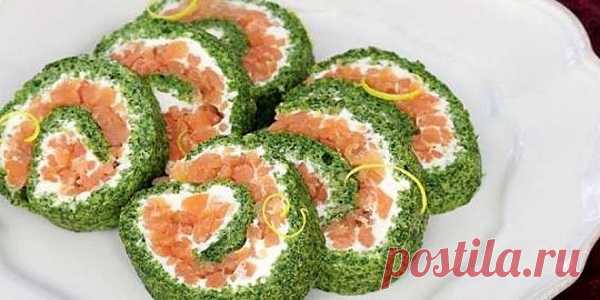 Фуршет на скорую руку. 11 вкусных рецептов 
1. Сырная закуска
Тертый плавленый сырок смешайте с натертым на мелкой терке вареным яйцом, добавьте чеснок и майонез. Сформируйте шарики, обваляйте в мелко нарезанном укропе.
2. Освежающая закуска.
…
