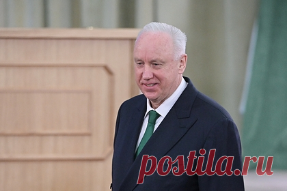 Бастрыкин обвинил Моргенштерна в торговле наркотиками. Председатель Следственного комитета (СК) России Александр Бастрыкин обвинил рэпера Моргенштерна в торговле наркотиками в интернете. «Блогер Моргенштерн торгует наркотиками, по сути дела, в социальных сетях. А мы тут сидим, абстрактно рассуждаем, что значит высшая ценность и права человека нарушать нельзя», — заявил он.