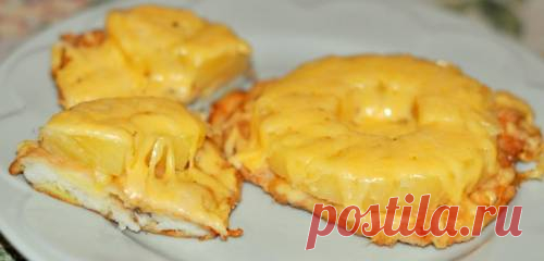 Рецепт отбивных из курицы с сыром и ананасом