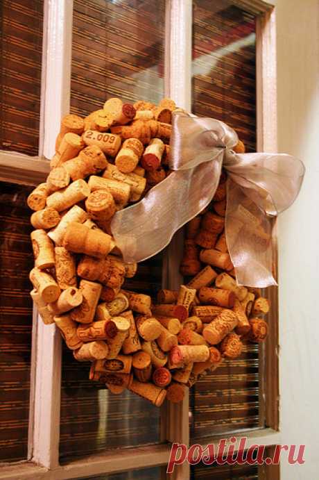 Holiday DIY: Cork Wreath — stuff that bugs me