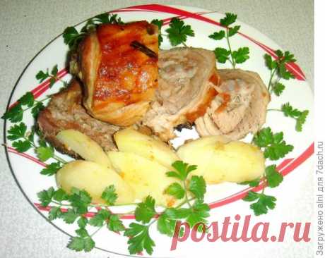 Свиной рулет с яблоками