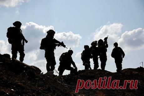 Посол Израиля в России назвал условие для ударов по Ирану. При приближении Ирана к границе израильская сторона готова нанести ответные удары. Об этом заявил посол Израиля в России Александр Бен Цви, сообщает корреспондент «Ленты.ру». Он отметил, что на данный момент речь идет лишь о политической и экономической поддержке ХАМАС со стороны Ирана.