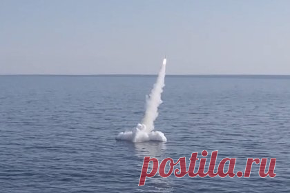 Пуск ракеты «Калибр» подлодкой из Японского моря показали на видео. «Калибр»Российская дизель-электрическая подлодка «Петропавловск-Камчатский» запустила крылатую ракету «Калибр» из Японского моря в рамках боевой подготовки, сообщили в Тихоокеанском флоте. Пуск осуществлялся из подводного положения. Ракета преодолела более тысячи километров и успешно поразила цель.