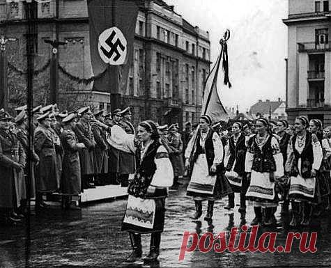 Марш националисток, 1941 г. | Россия: автобиография