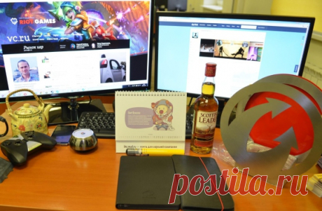 Рабочая среда: Гаджеты, подарки и стол директора по развитию Nekki Сергея Бабаева