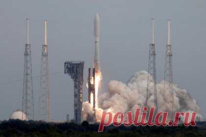 США последний раз запустили из Калифорнии ракету Atlas 5 с российским РД-180. Военно-воздушные силы (ВВС) США с базы Ванденберг в штате Калифорния успешно запустили ракету Atlas 5, на первой ступени которой установлен двигатель РД-180 российского производства. Как сообщает SpaceNews, произведенный старт стал последним для Atlas 5 с пусковой площадки в Калифорнии.