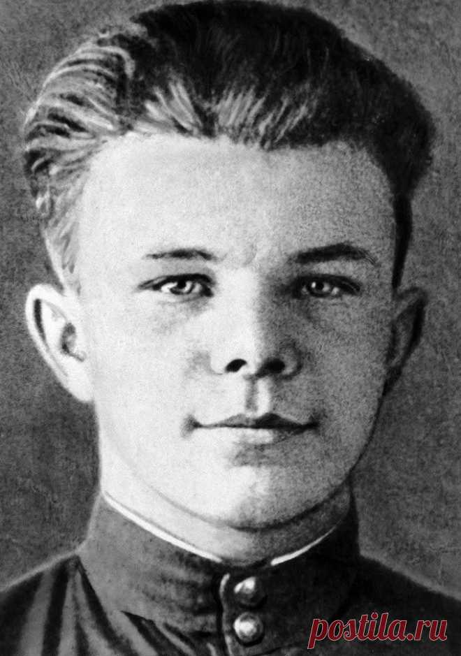 15 летний Юрий Гагарин, 1949
