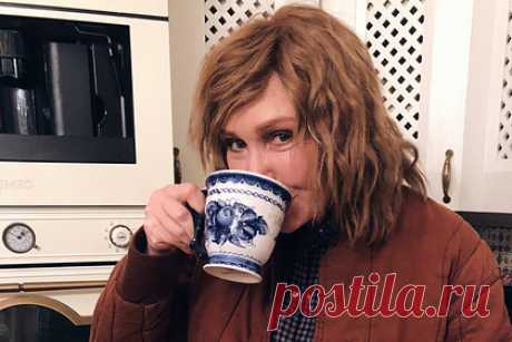 Актриса Татьяна Васильева рассказала о жизни на «конце света» в Москве. Народная артистка России Татьяна Васильева рассказала о жизни на одной из улиц в Юго-Западном административном округе Москвы. Актриса назвала участок «концом света». Она поделилась подробностями в интервью изданию «Москвич Mag». Васильева проживала на улице Шверника в Академическом районе.