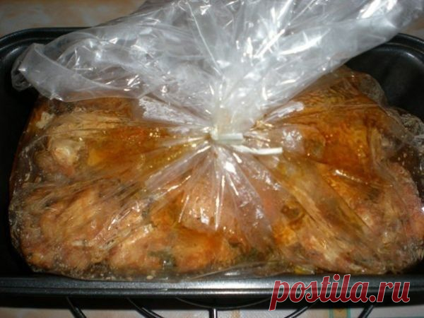 Изумительно красивое и вкусное мраморное мясо в желатиновой оболочке. Просто и эффектно! Мясо прекрасно держит форму и очень красиво выглядит на праздничном столе!