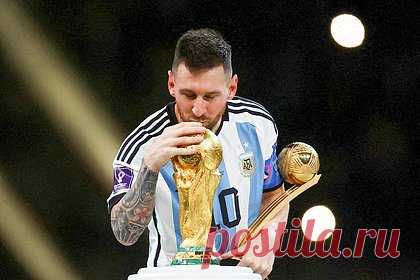 Месси в рекордный, пятый раз признали лучшим плеймейкером года. Международная федерация футбольной истории и статистики признала аргентинского форварда Лионеля Месси лучшим плеймейкером 2022 года. Нападающий получил эту награду пятый раз за карьеру, что является мировым рекордом. Предыдущее достижение — четыре титула — принадлежало бывшему полузащитнику сборной Испании Хави.