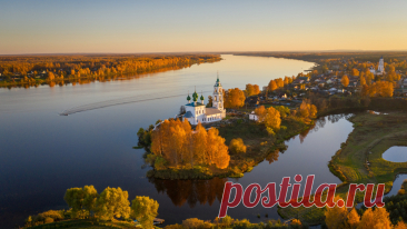 Скачать обои осень, деревья, река, деревня, храм, Россия, Ярославская область, Алекс Римский, раздел пейзажи в разрешении 1920x1080