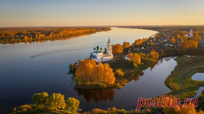 Скачать обои осень, деревья, река, деревня, храм, Россия, Ярославская область, Алекс Римский, раздел пейзажи в разрешении 1920x1080