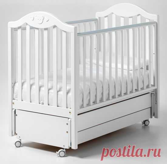 Детская кроватка Baby Italia Didi маятник cо стразами
